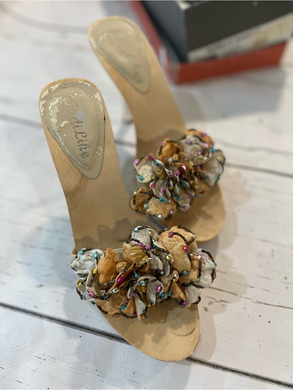 ModaLikke Y2K Wooden Platform Floral Beaded Clear Heel Mules - Picture 2 of 4